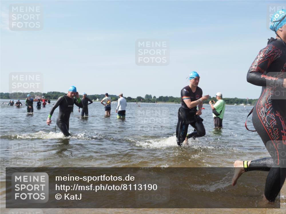 22.06.2025 - Viking Triathlon KatJ http://msf.ph/oto/8113190 22.06.2025 10:40:58 Schwimmen 59, 153, 389, 397, 496, 530 meine-sportfotos.de