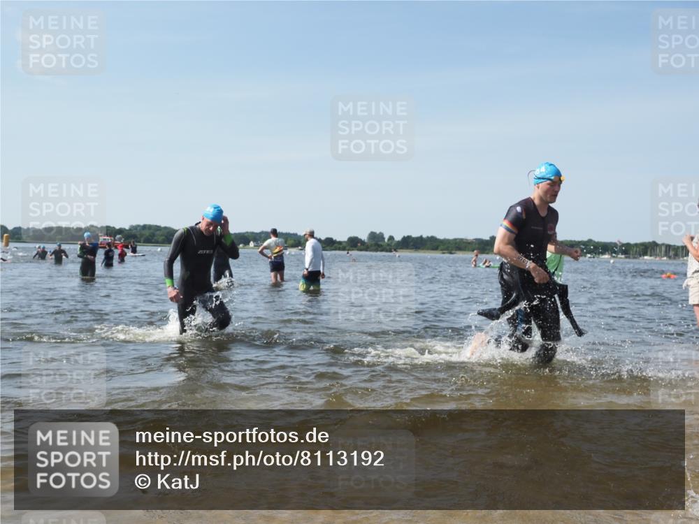 22.06.2025 - Viking Triathlon KatJ http://msf.ph/oto/8113192 22.06.2025 10:40:58 Schwimmen 59, 153, 389, 397, 496, 530 meine-sportfotos.de