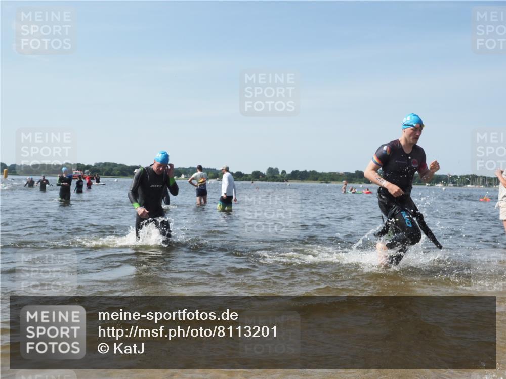 22.06.2025 - Viking Triathlon KatJ http://msf.ph/oto/8113201 22.06.2025 10:40:58 Schwimmen 59, 153, 389, 397, 496, 530 meine-sportfotos.de