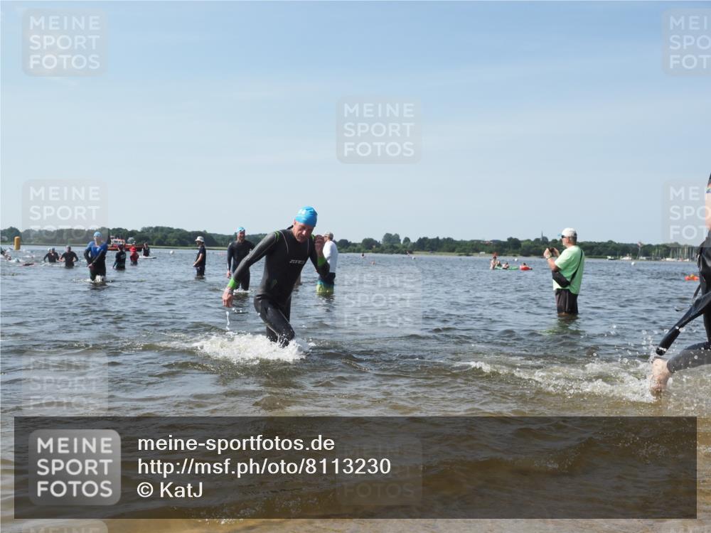22.06.2025 - Viking Triathlon KatJ http://msf.ph/oto/8113230 22.06.2025 10:40:59 Schwimmen 59, 153, 389, 397, 496, 530 meine-sportfotos.de
