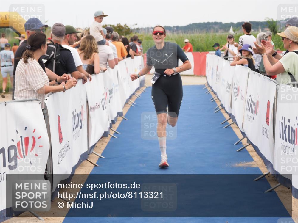 22.06.2025 - Viking Triathlon MichiJ http://msf.ph/oto/8113321 22.06.2025 15:04:01 Ziel 20 meine-sportfotos.de