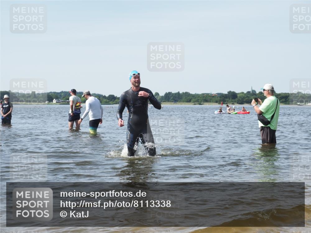 22.06.2025 - Viking Triathlon KatJ http://msf.ph/oto/8113338 22.06.2025 10:41:05 Schwimmen 153, 314, 389, 496, 631 meine-sportfotos.de