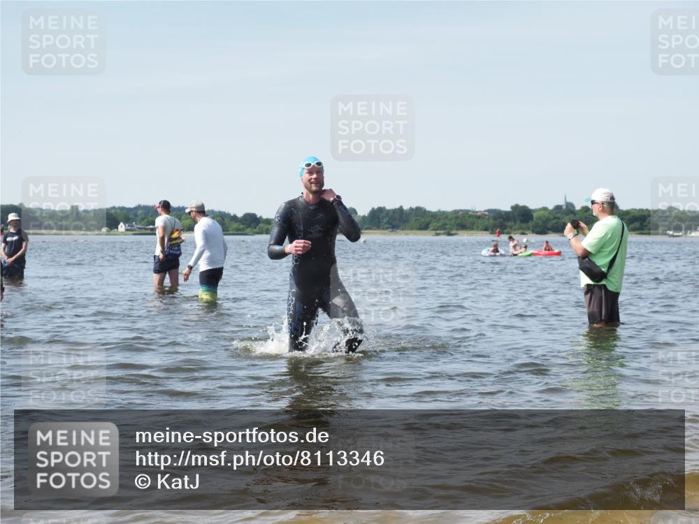 22.06.2025 - Viking Triathlon KatJ http://msf.ph/oto/8113346 22.06.2025 10:41:06 Schwimmen 153, 314, 389, 496, 631 meine-sportfotos.de