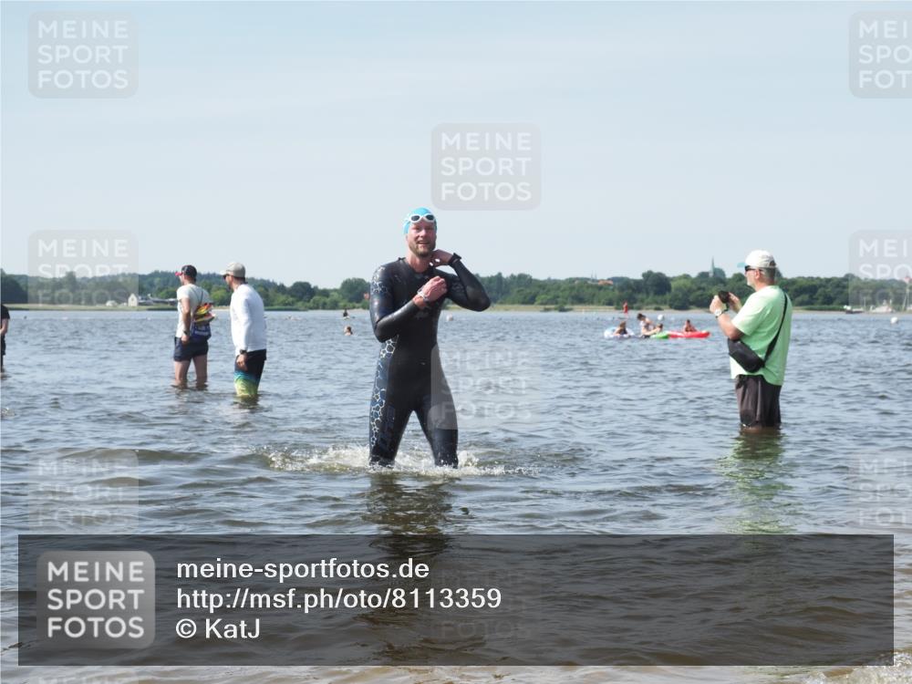 22.06.2025 - Viking Triathlon KatJ http://msf.ph/oto/8113359 22.06.2025 10:41:06 Schwimmen 153, 314, 389, 496, 631 meine-sportfotos.de