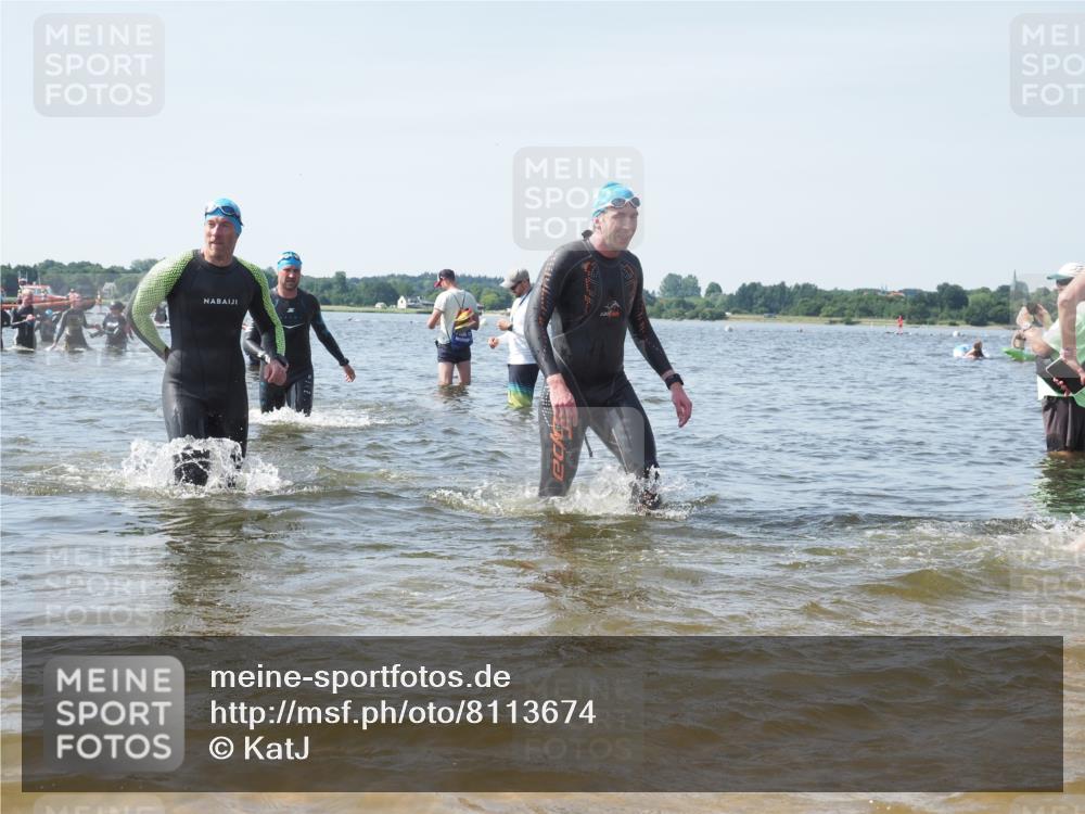 22.06.2025 - Viking Triathlon KatJ http://msf.ph/oto/8113674 22.06.2025 10:41:29 Schwimmen 54, 94, 220, 376, 390, 505 meine-sportfotos.de