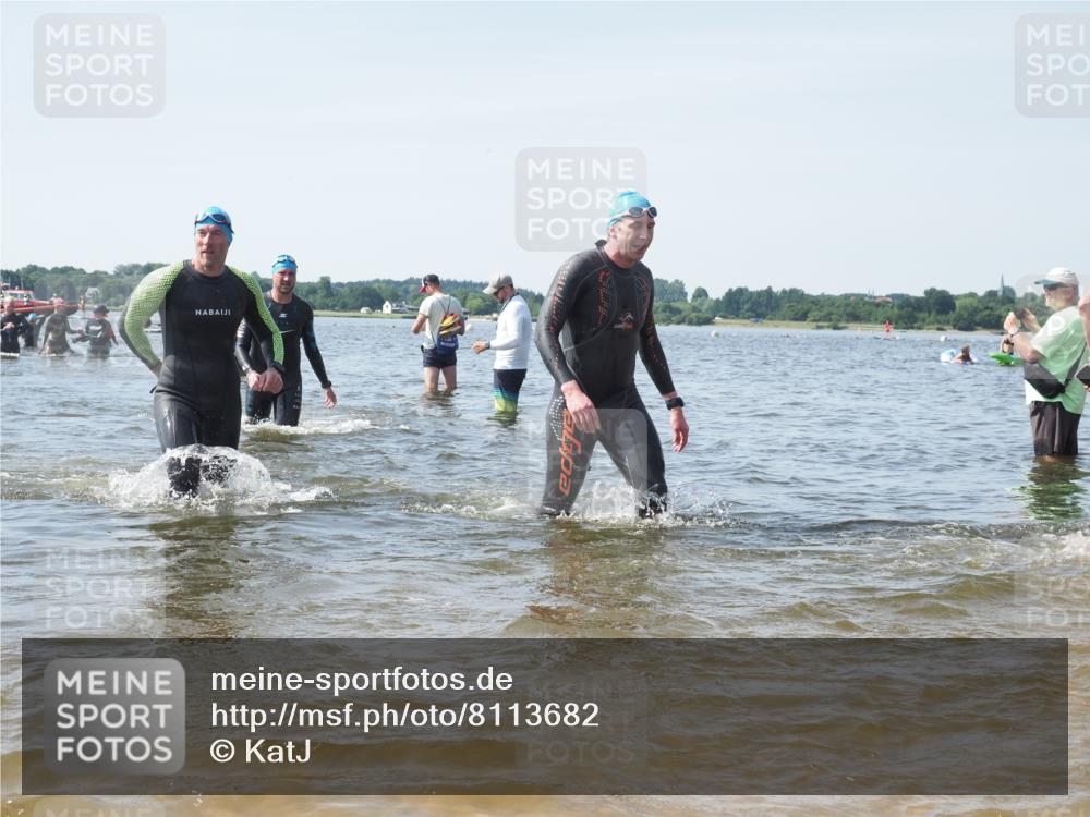 22.06.2025 - Viking Triathlon KatJ http://msf.ph/oto/8113682 22.06.2025 10:41:29 Schwimmen 54, 94, 220, 376, 390, 505 meine-sportfotos.de