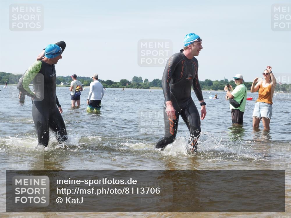 22.06.2025 - Viking Triathlon KatJ http://msf.ph/oto/8113706 22.06.2025 10:41:30 Schwimmen 54, 94, 194, 220, 376, 390, 505 meine-sportfotos.de