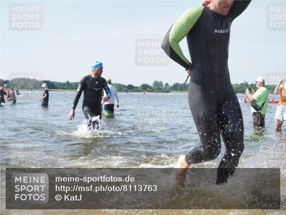22.06.2025 - Viking Triathlon KatJ http://msf.ph/oto/8113763 22.06.2025 10:41:32 Schwimmen 54, 194, 220, 376, 390, 505, 629 meine-sportfotos.de