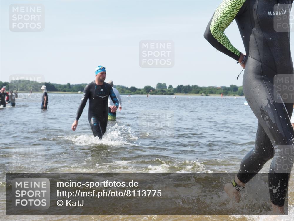 22.06.2025 - Viking Triathlon KatJ http://msf.ph/oto/8113775 22.06.2025 10:41:32 Schwimmen 54, 194, 220, 376, 390, 505, 629 meine-sportfotos.de