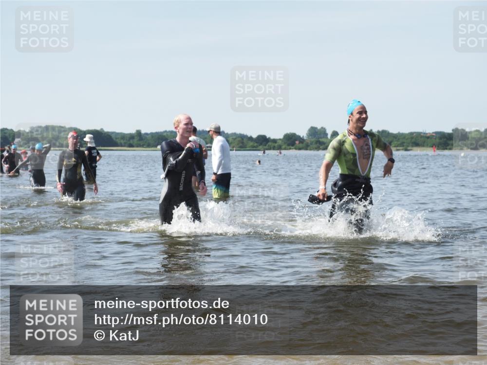 22.06.2025 - Viking Triathlon KatJ http://msf.ph/oto/8114010 22.06.2025 10:41:45 Schwimmen 58, 142, 194, 220, 221, 505, 625, 629 meine-sportfotos.de