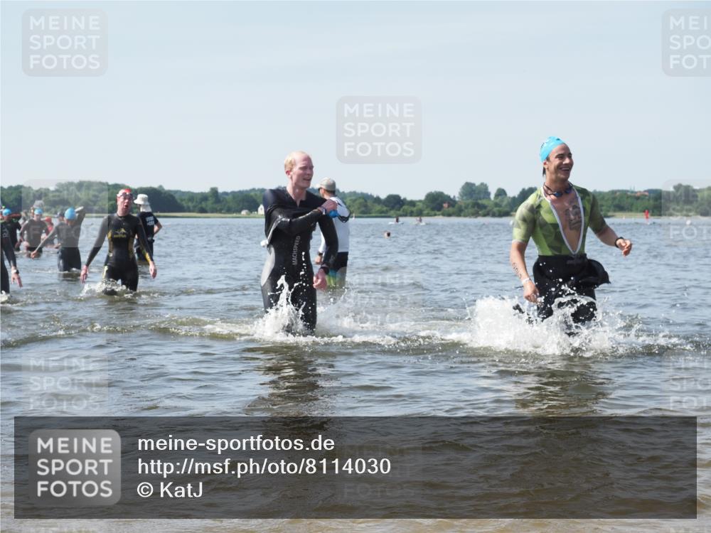 22.06.2025 - Viking Triathlon KatJ http://msf.ph/oto/8114030 22.06.2025 10:41:45 Schwimmen 58, 142, 194, 220, 221, 505, 625, 629 meine-sportfotos.de
