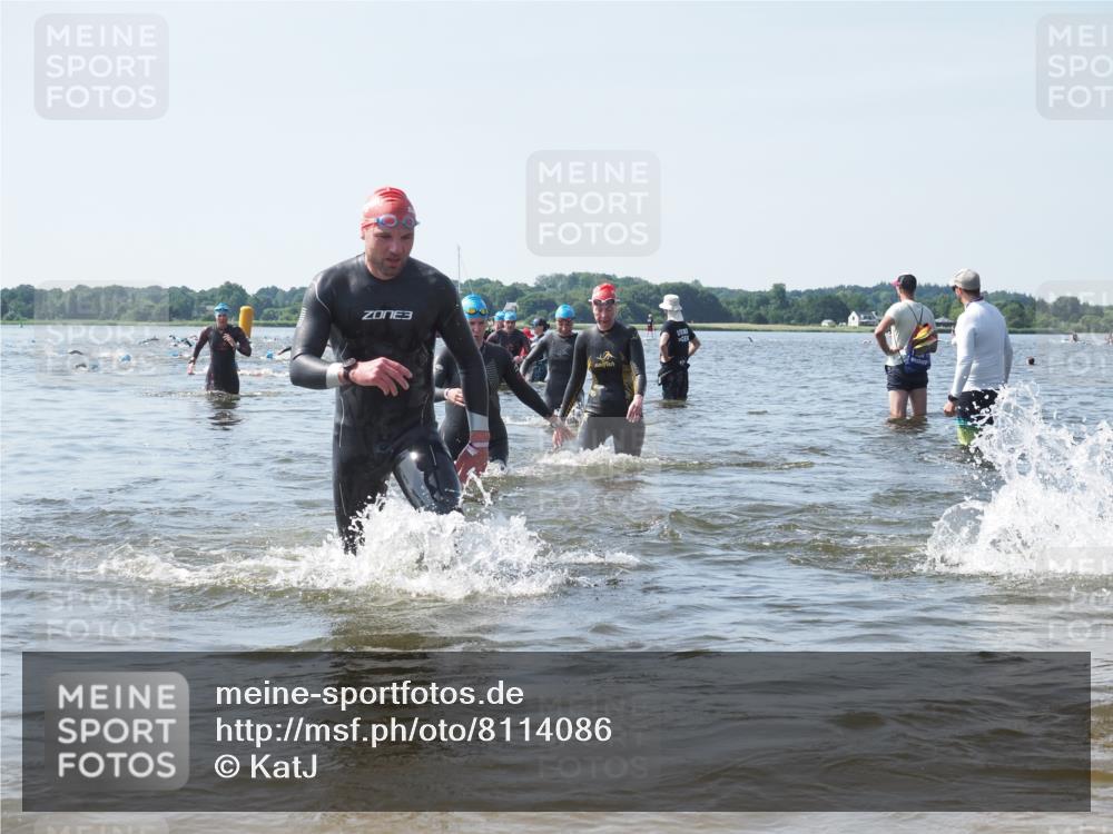 22.06.2025 - Viking Triathlon KatJ http://msf.ph/oto/8114086 22.06.2025 10:41:46 Schwimmen 58, 142, 194, 220, 221, 625, 629 meine-sportfotos.de