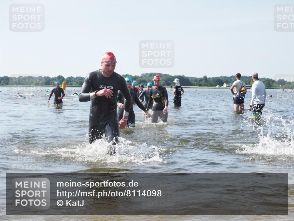 22.06.2025 - Viking Triathlon KatJ http://msf.ph/oto/8114098 22.06.2025 10:41:47 Schwimmen 58, 142, 194, 220, 221, 625, 629 meine-sportfotos.de