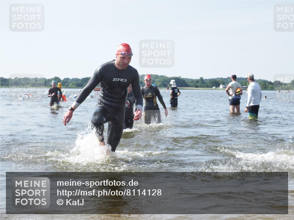 22.06.2025 - Viking Triathlon KatJ http://msf.ph/oto/8114128 22.06.2025 10:41:47 Schwimmen 58, 142, 194, 220, 221, 625, 629 meine-sportfotos.de