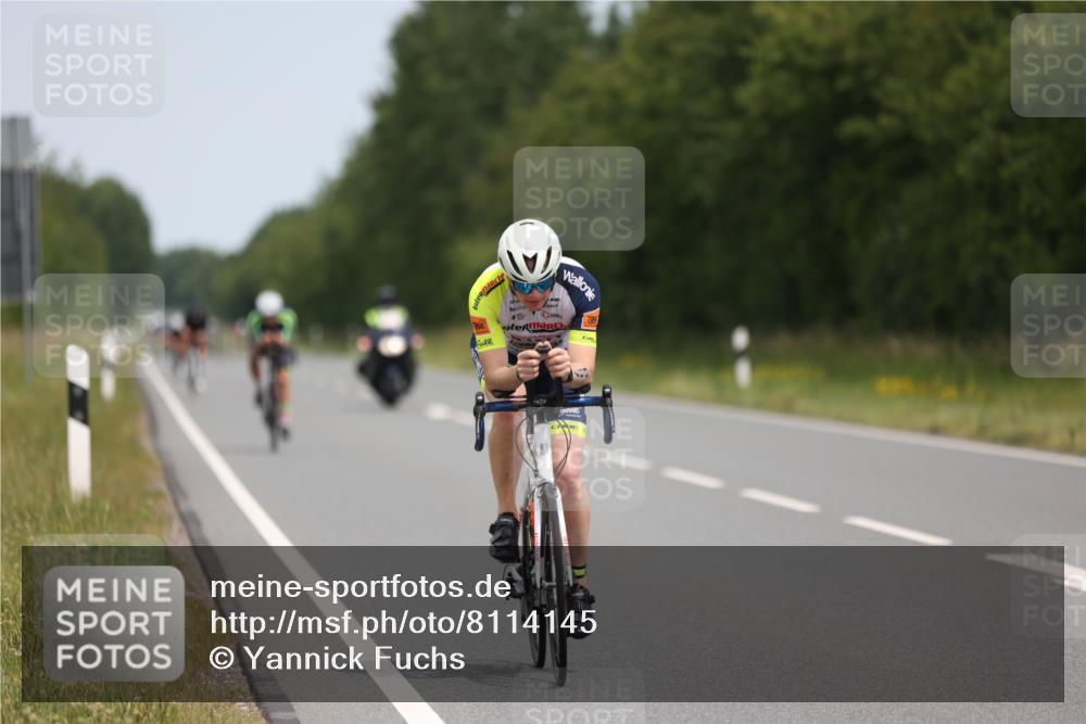 22.06.2025 - Viking Triathlon Yannick Fuchs http://msf.ph/oto/8114145 22.06.2025 12:15:50 Radfahren 41, 242, 370, 657 meine-sportfotos.de