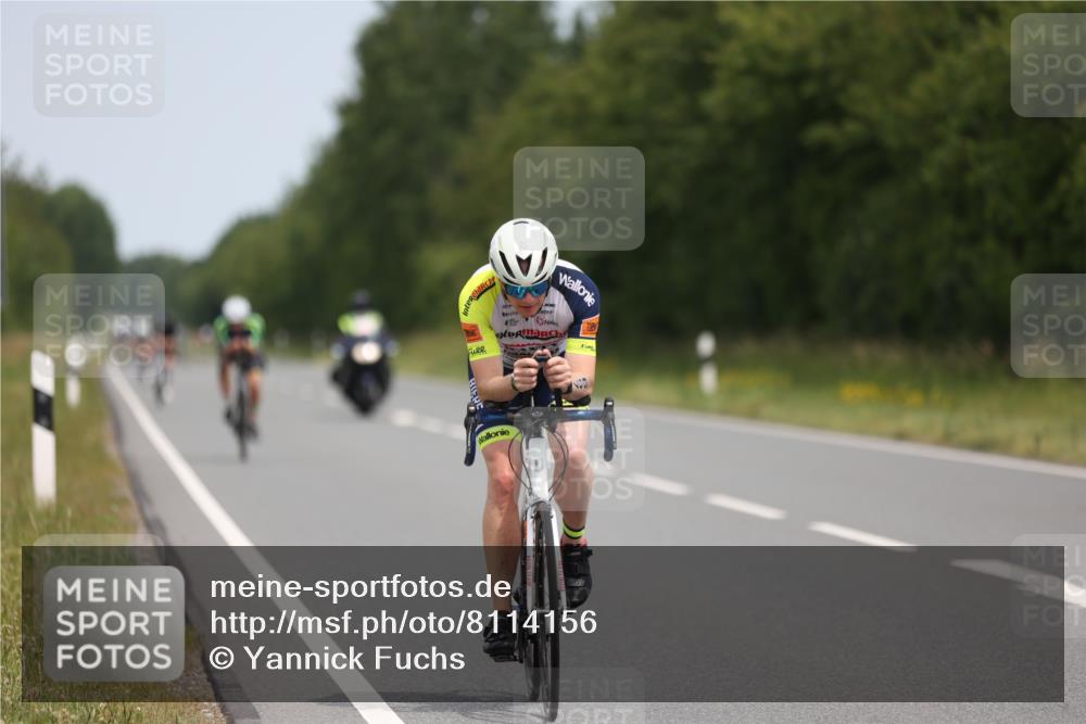 22.06.2025 - Viking Triathlon Yannick Fuchs http://msf.ph/oto/8114156 22.06.2025 12:15:50 Radfahren 41, 242, 370, 657 meine-sportfotos.de