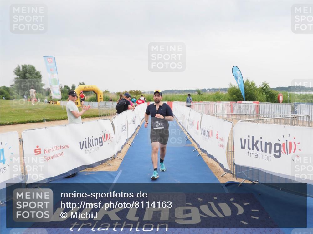22.06.2025 - Viking Triathlon MichiJ http://msf.ph/oto/8114163 22.06.2025 16:44:59 Ziel 402 meine-sportfotos.de