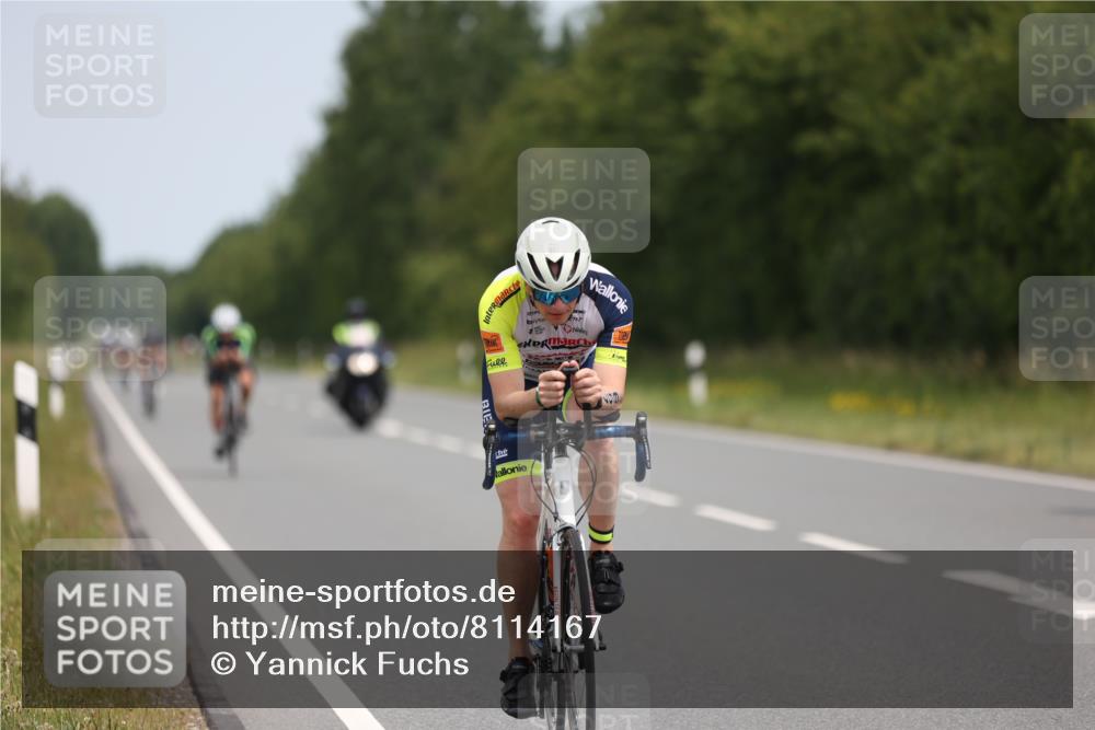 22.06.2025 - Viking Triathlon Yannick Fuchs http://msf.ph/oto/8114167 22.06.2025 12:15:50 Radfahren 41, 242, 370, 657 meine-sportfotos.de