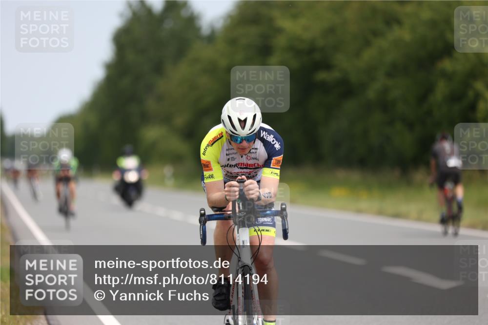 22.06.2025 - Viking Triathlon Yannick Fuchs http://msf.ph/oto/8114194 22.06.2025 12:15:50 Radfahren 41, 242, 370, 657 meine-sportfotos.de