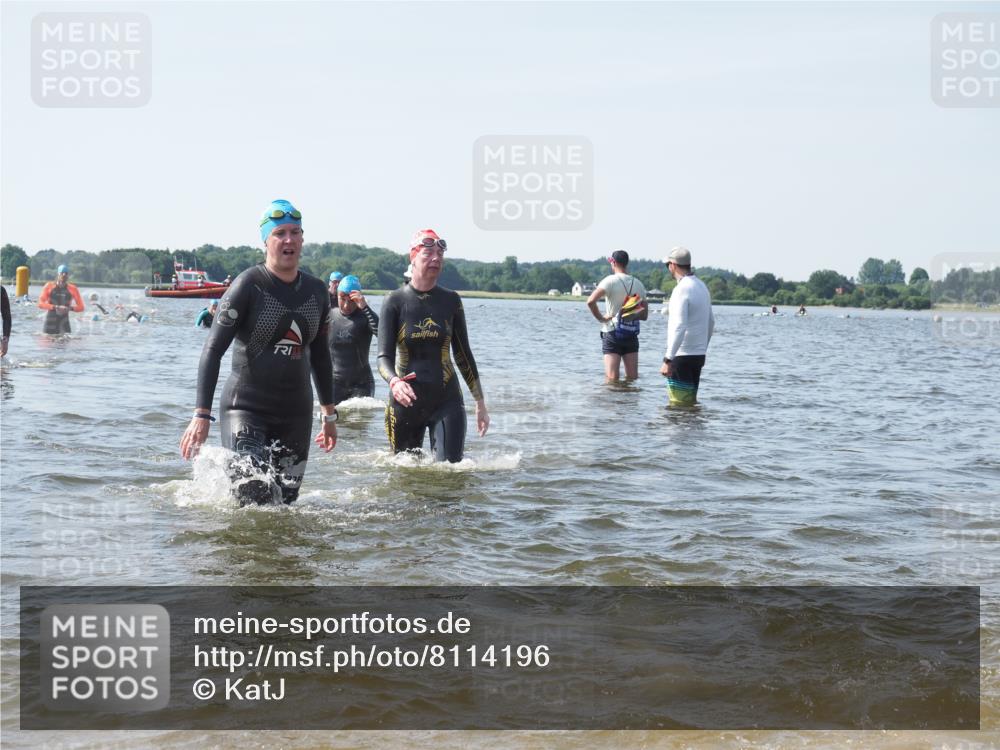 22.06.2025 - Viking Triathlon KatJ http://msf.ph/oto/8114196 22.06.2025 10:41:50 Schwimmen 58, 142, 194, 199, 221, 625, 629 meine-sportfotos.de