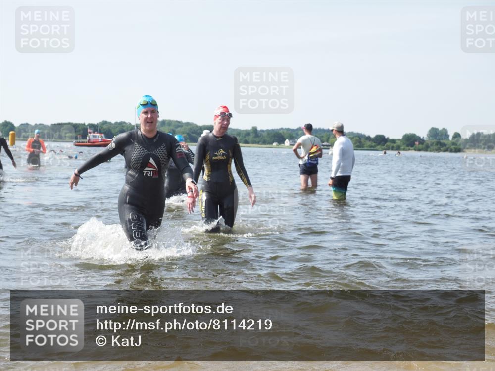 22.06.2025 - Viking Triathlon KatJ http://msf.ph/oto/8114219 22.06.2025 10:41:50 Schwimmen 58, 142, 194, 199, 221, 625, 629 meine-sportfotos.de