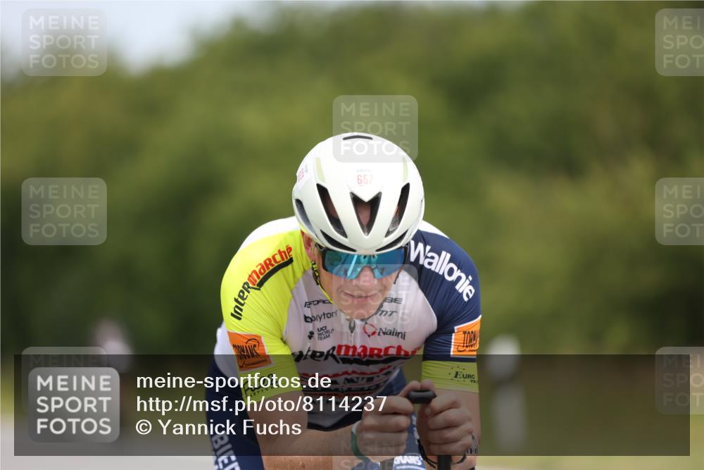 22.06.2025 - Viking Triathlon Yannick Fuchs http://msf.ph/oto/8114237 22.06.2025 12:15:51 Radfahren 41, 242, 370, 657 meine-sportfotos.de