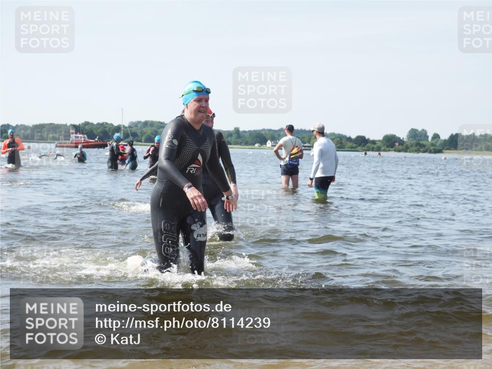 22.06.2025 - Viking Triathlon KatJ http://msf.ph/oto/8114239 22.06.2025 10:41:51 Schwimmen 58, 142, 194, 199, 221, 625, 629 meine-sportfotos.de