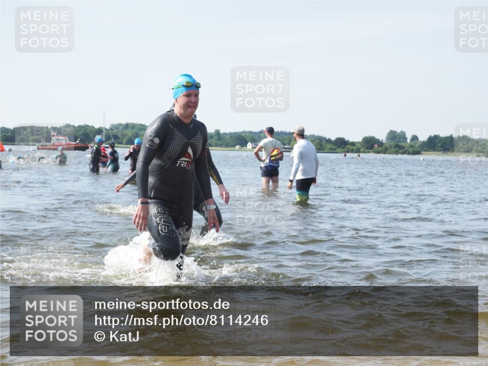22.06.2025 - Viking Triathlon KatJ http://msf.ph/oto/8114246 22.06.2025 10:41:51 Schwimmen 58, 142, 194, 199, 221, 625, 629 meine-sportfotos.de