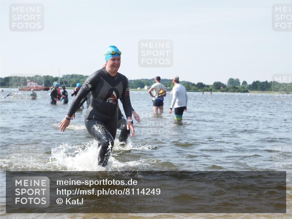 22.06.2025 - Viking Triathlon KatJ http://msf.ph/oto/8114249 22.06.2025 10:41:51 Schwimmen 58, 142, 194, 199, 221, 625, 629 meine-sportfotos.de