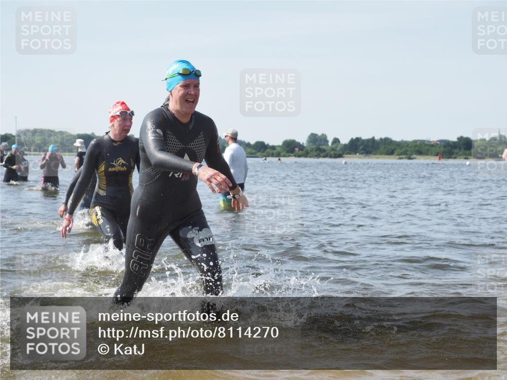 22.06.2025 - Viking Triathlon KatJ http://msf.ph/oto/8114270 22.06.2025 10:41:52 Schwimmen 58, 142, 159, 199, 221, 625, 629 meine-sportfotos.de