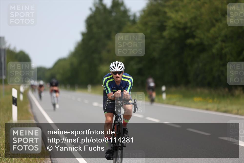 22.06.2025 - Viking Triathlon Yannick Fuchs http://msf.ph/oto/8114281 22.06.2025 12:15:54 Radfahren 41, 242, 284, 370, 530, 657 meine-sportfotos.de