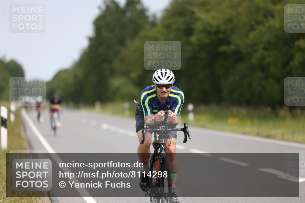 22.06.2025 - Viking Triathlon Yannick Fuchs http://msf.ph/oto/8114298 22.06.2025 12:15:54 Radfahren 41, 242, 284, 370, 530, 657 meine-sportfotos.de