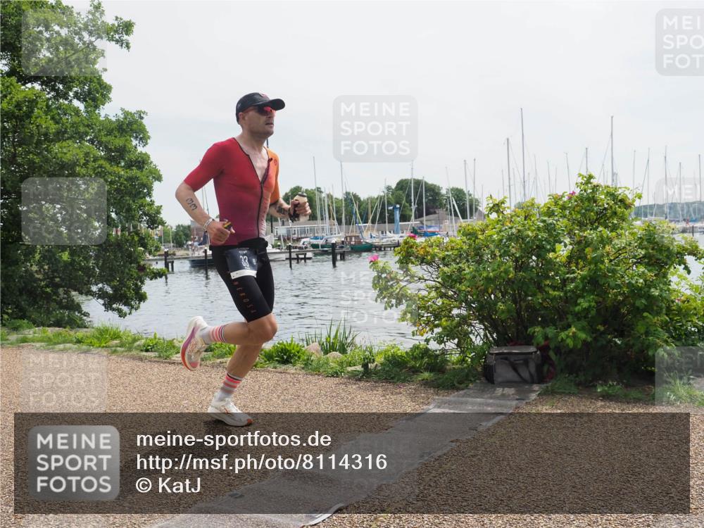 22.06.2025 - Viking Triathlon KatJ http://msf.ph/oto/8114316 22.06.2025 12:51:56 Laufen 33 meine-sportfotos.de