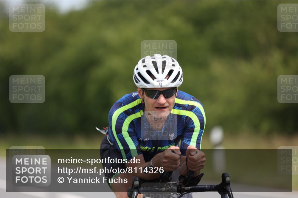 22.06.2025 - Viking Triathlon Yannick Fuchs http://msf.ph/oto/8114326 22.06.2025 12:15:55 Radfahren 41, 229, 242, 284, 370, 530, 657 meine-sportfotos.de