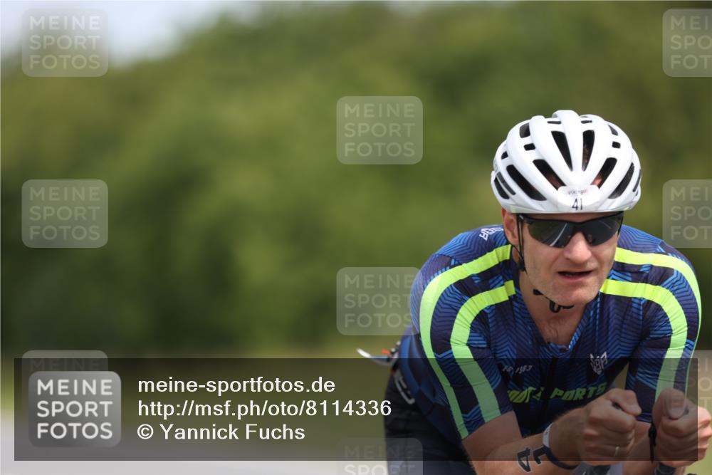 22.06.2025 - Viking Triathlon Yannick Fuchs http://msf.ph/oto/8114336 22.06.2025 12:15:55 Radfahren 41, 229, 242, 284, 370, 530, 657 meine-sportfotos.de