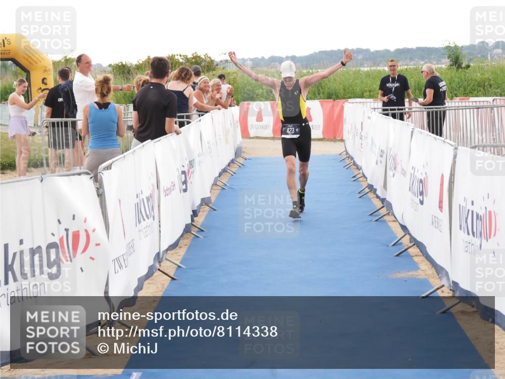 22.06.2025 - Viking Triathlon MichiJ http://msf.ph/oto/8114338 22.06.2025 16:26:11 Ziel 423 meine-sportfotos.de