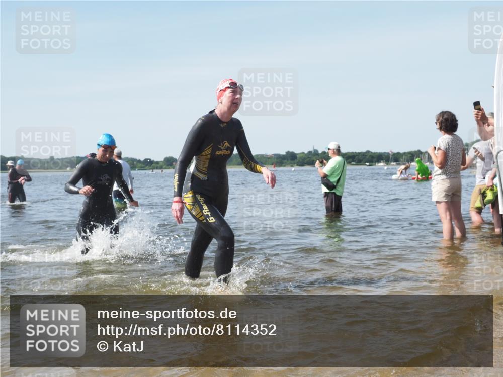 22.06.2025 - Viking Triathlon KatJ http://msf.ph/oto/8114352 22.06.2025 10:41:55 Schwimmen 58, 142, 159, 199, 221, 625 meine-sportfotos.de