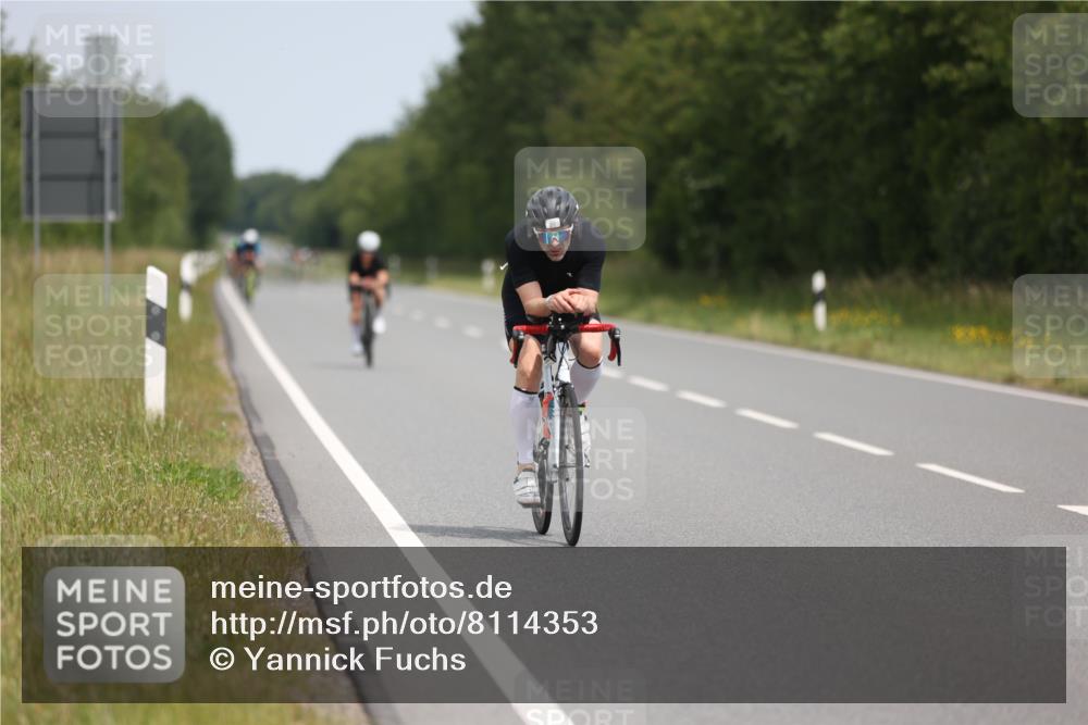 22.06.2025 - Viking Triathlon Yannick Fuchs http://msf.ph/oto/8114353 22.06.2025 12:15:58 Radfahren 41, 132, 229, 242, 271, 284, 294, 370, 486, 510, 530 meine-sportfotos.de