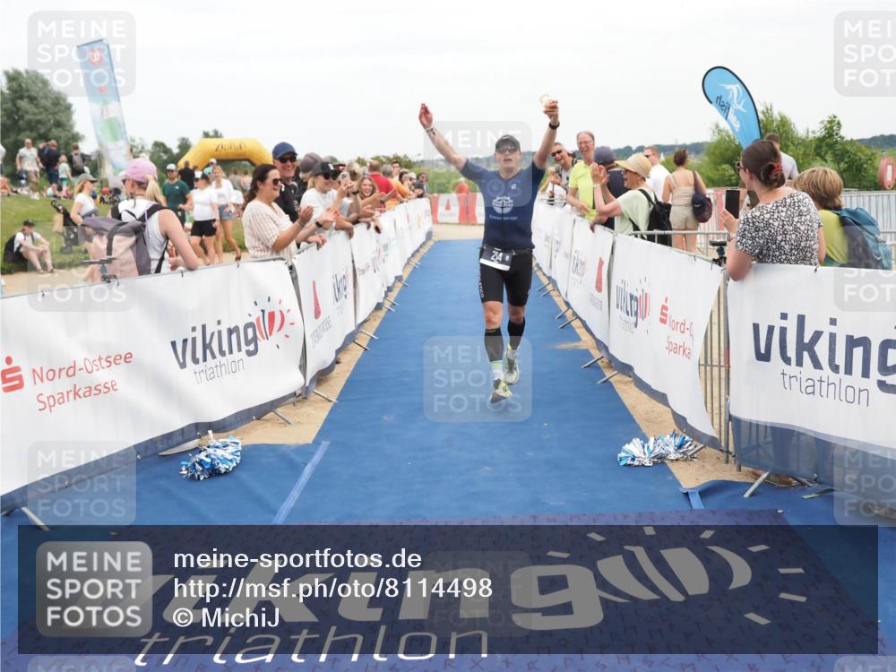 22.06.2025 - Viking Triathlon MichiJ http://msf.ph/oto/8114498 22.06.2025 15:05:13 Ziel 214 meine-sportfotos.de