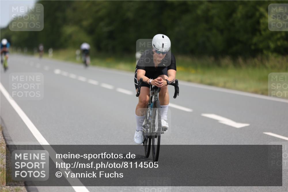 22.06.2025 - Viking Triathlon Yannick Fuchs http://msf.ph/oto/8114505 22.06.2025 12:16:04 Radfahren 95, 132, 229, 271, 284, 294, 359, 370, 486, 510, 530 meine-sportfotos.de