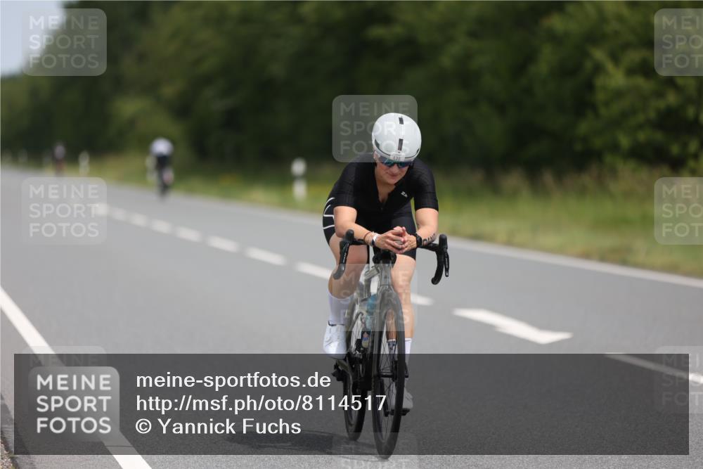 22.06.2025 - Viking Triathlon Yannick Fuchs http://msf.ph/oto/8114517 22.06.2025 12:16:04 Radfahren 95, 132, 229, 271, 284, 294, 359, 370, 486, 510, 530 meine-sportfotos.de