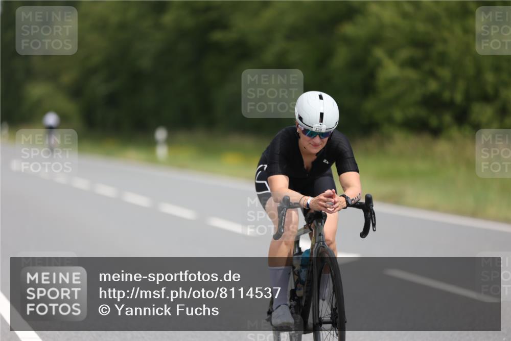 22.06.2025 - Viking Triathlon Yannick Fuchs http://msf.ph/oto/8114537 22.06.2025 12:16:04 Radfahren 95, 132, 229, 271, 284, 294, 359, 370, 486, 510, 530 meine-sportfotos.de