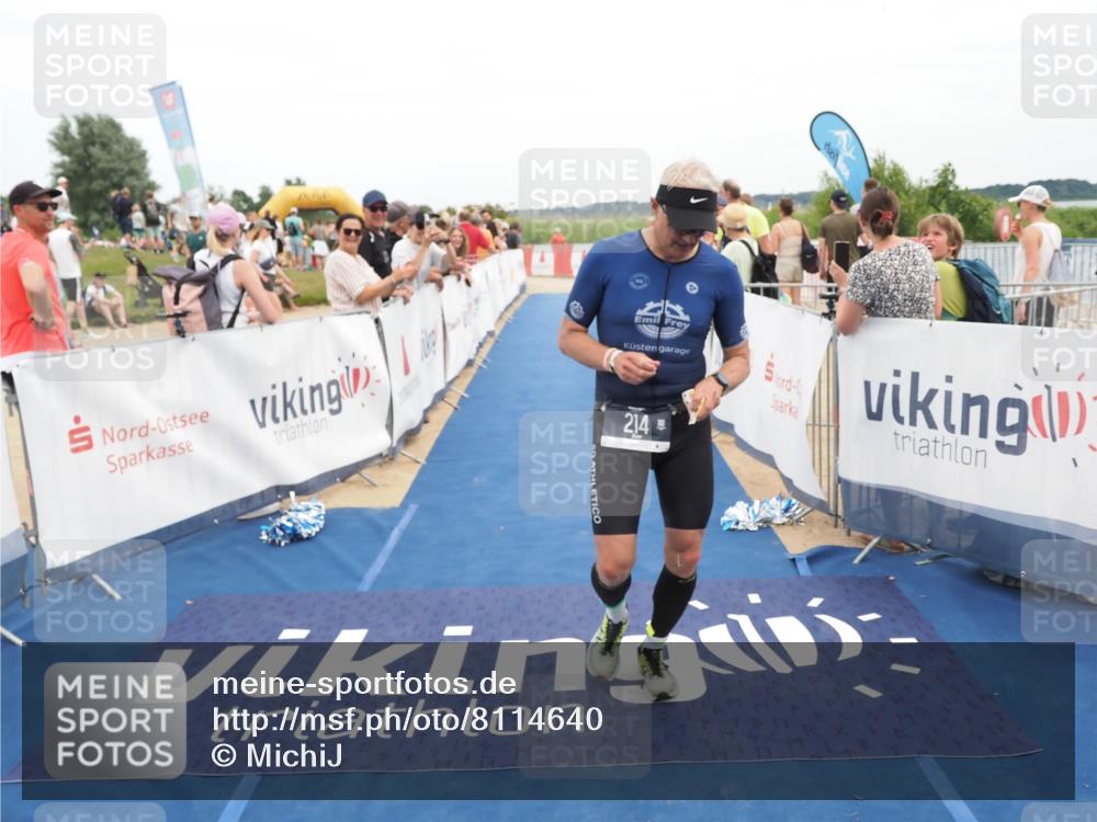 22.06.2025 - Viking Triathlon MichiJ http://msf.ph/oto/8114640 22.06.2025 15:05:15 Ziel 214 meine-sportfotos.de