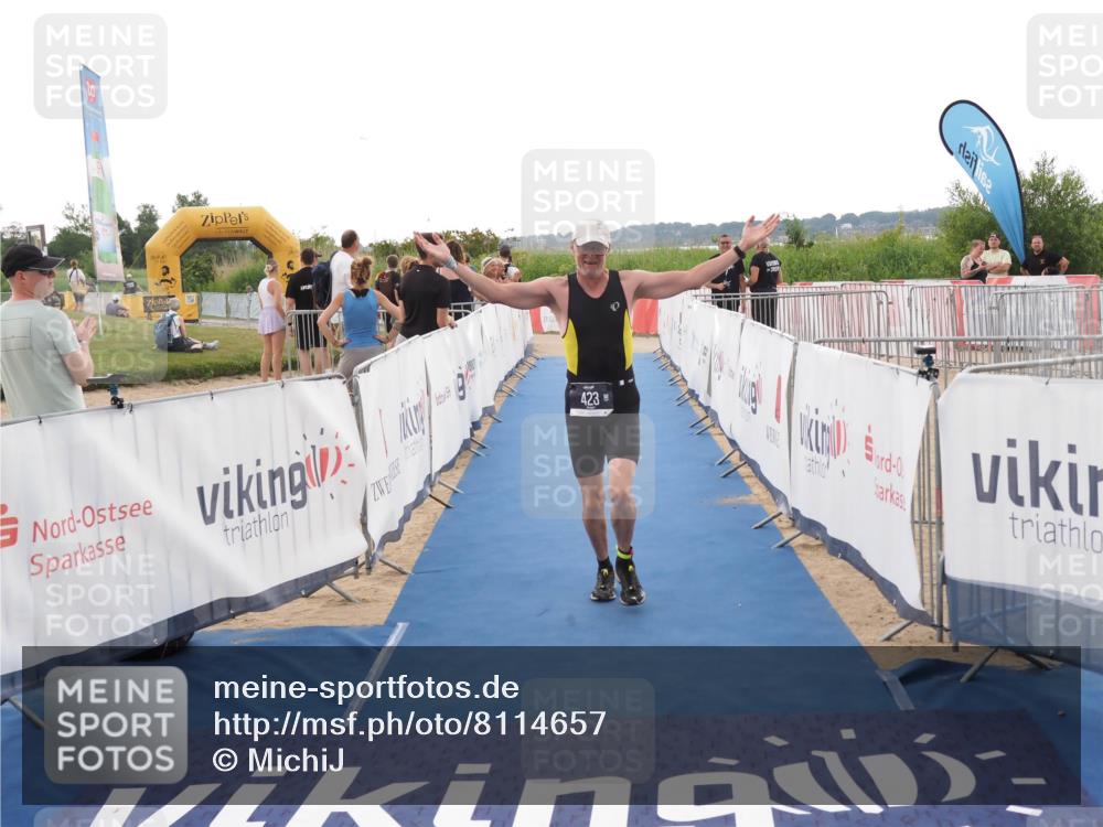 22.06.2025 - Viking Triathlon MichiJ http://msf.ph/oto/8114657 22.06.2025 16:26:14 Ziel 423 meine-sportfotos.de