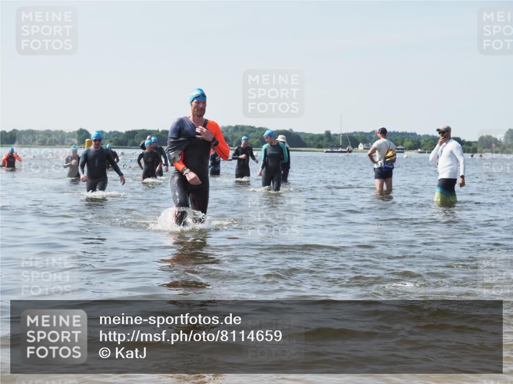 22.06.2025 - Viking Triathlon KatJ http://msf.ph/oto/8114659 22.06.2025 10:42:11 Schwimmen 16, 78, 159, 281, 290, 326, 460, 465 meine-sportfotos.de