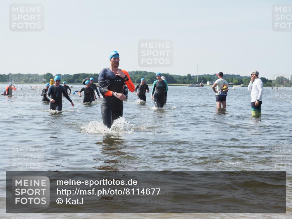 22.06.2025 - Viking Triathlon KatJ http://msf.ph/oto/8114677 22.06.2025 10:42:11 Schwimmen 16, 78, 159, 281, 290, 326, 460, 465 meine-sportfotos.de
