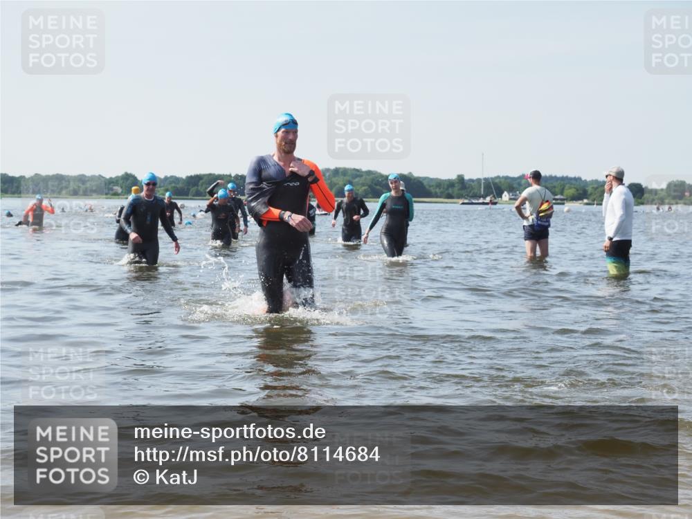 22.06.2025 - Viking Triathlon KatJ http://msf.ph/oto/8114684 22.06.2025 10:42:12 Schwimmen 16, 78, 159, 281, 290, 326, 460, 465 meine-sportfotos.de