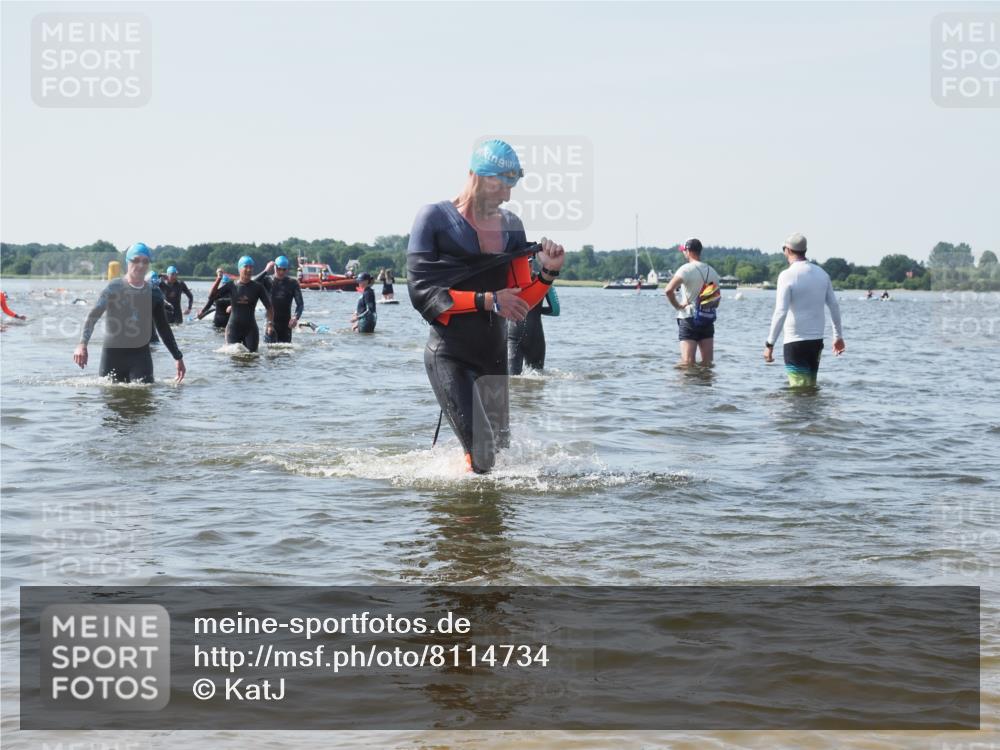 22.06.2025 - Viking Triathlon KatJ http://msf.ph/oto/8114734 22.06.2025 10:42:13 Schwimmen 16, 78, 159, 281, 290, 326, 460, 465 meine-sportfotos.de