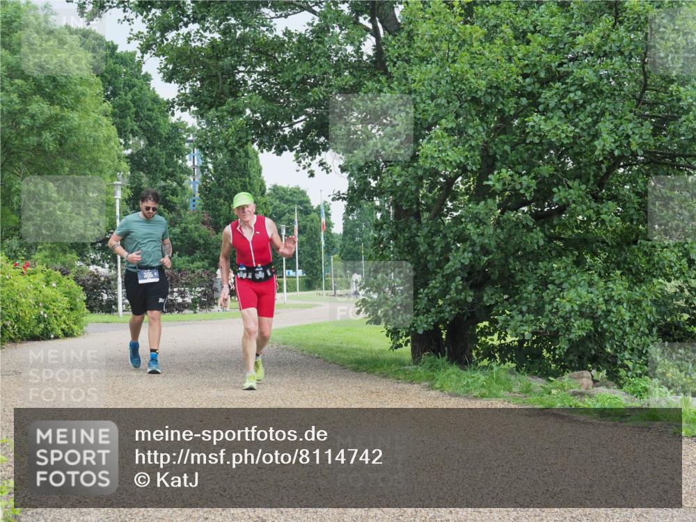 22.06.2025 - Viking Triathlon KatJ http://msf.ph/oto/8114742 22.06.2025 16:40:54 Laufen 160 meine-sportfotos.de