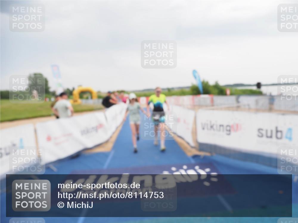 22.06.2025 - Viking Triathlon MichiJ http://msf.ph/oto/8114753 22.06.2025 16:46:01 Ziel 321 meine-sportfotos.de
